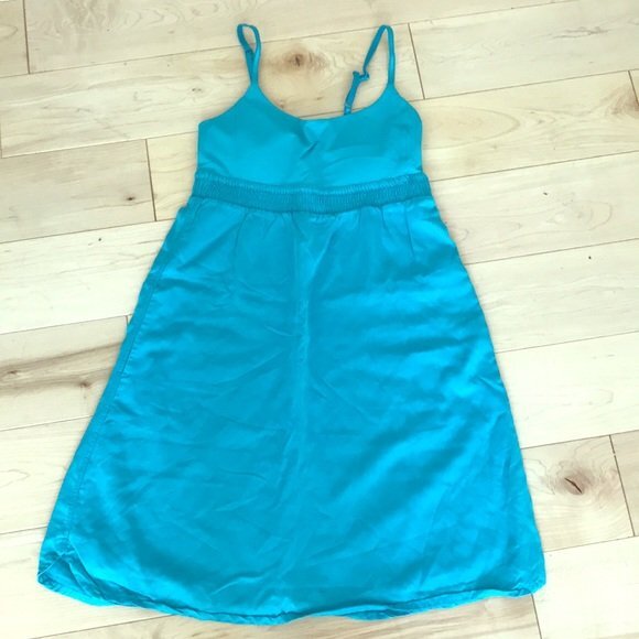 Dresses & Skirts - Lululemon short dress. Blue teal